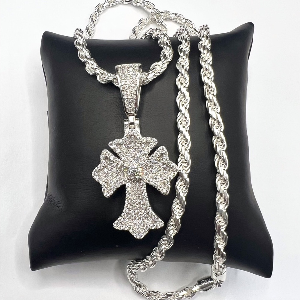 925 Sterling Silver 3.30CT MOISSANITE Cross pendant Chain Necklace Size 22”